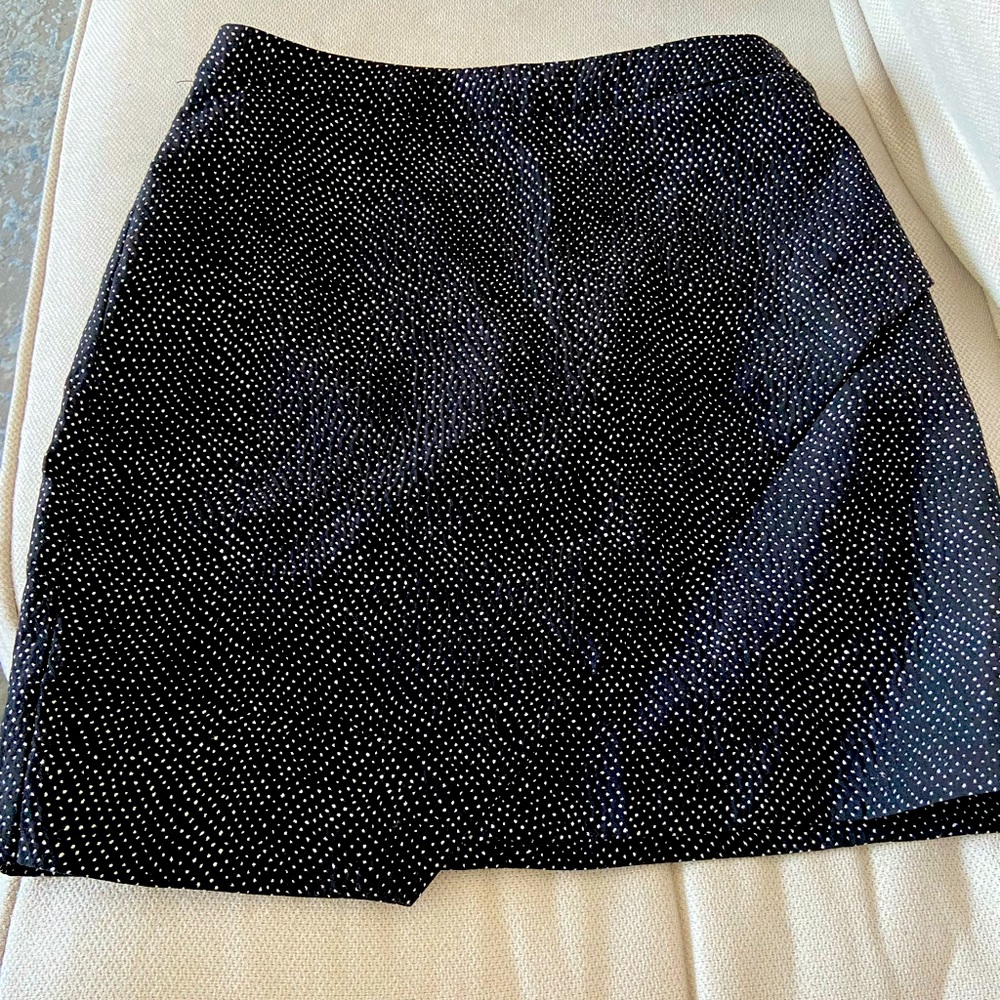 H&M black skirt with white polka dots NWT size 6